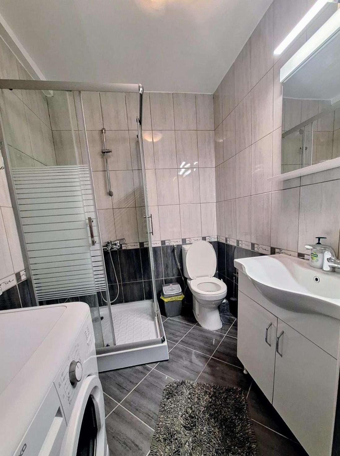 Skopje City Centar Apartment Near Marriott Exterior foto